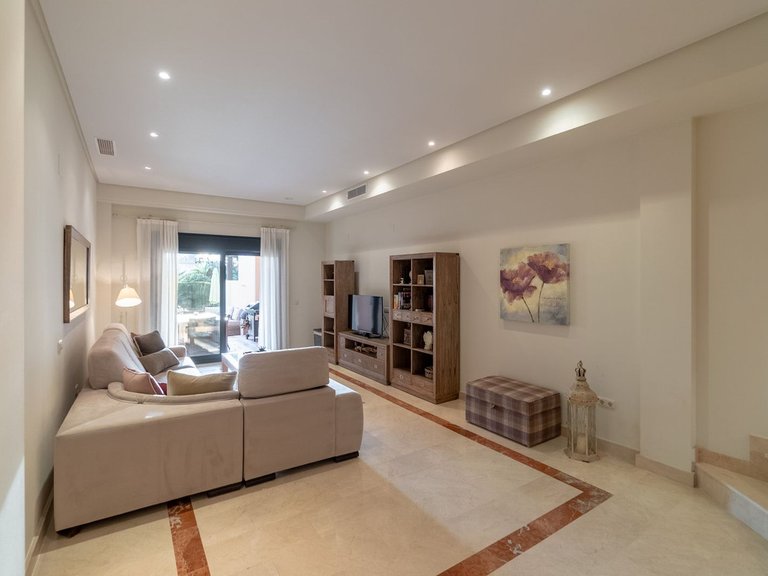 Apartment for Sale in Puerto Banús, Malaga 5