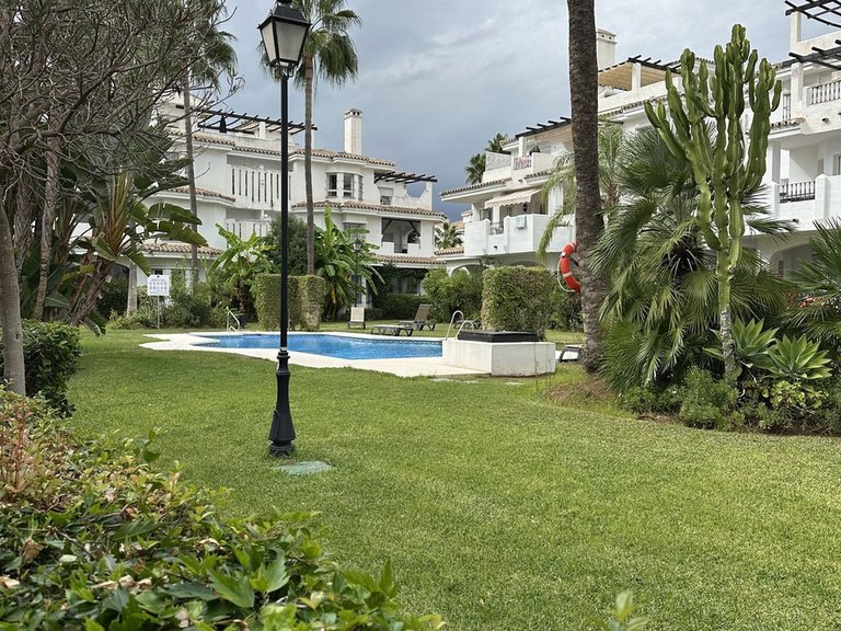 Apartment for Sale in Puerto Banús, Malaga 1