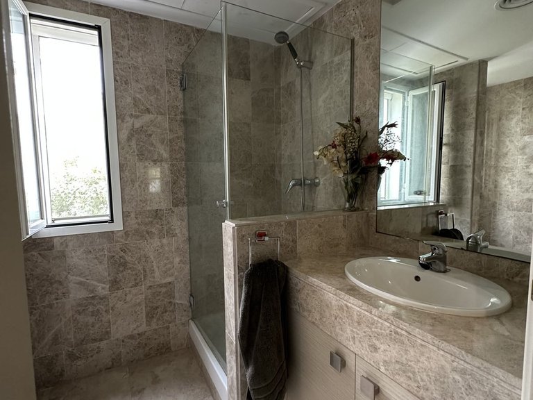 Apartment for Sale in Puerto Banús, Malaga 13