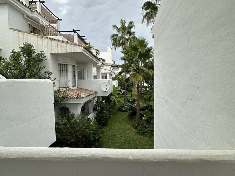 Apartment for Sale in Puerto Banús, Malaga 2