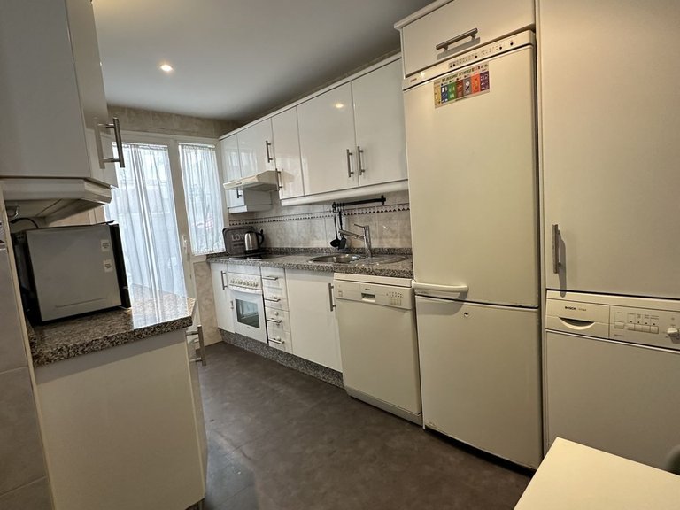 Apartment for Sale in Puerto Banús, Malaga 4
