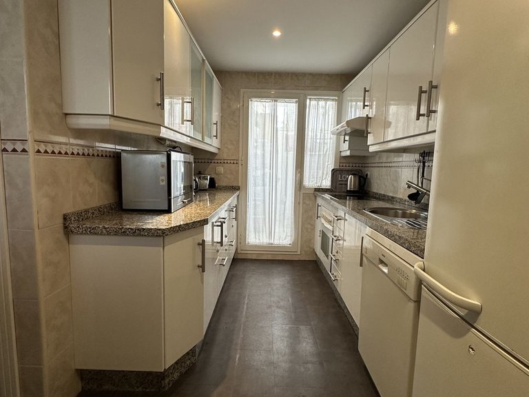 Apartment for Sale in Puerto Banús, Malaga 5