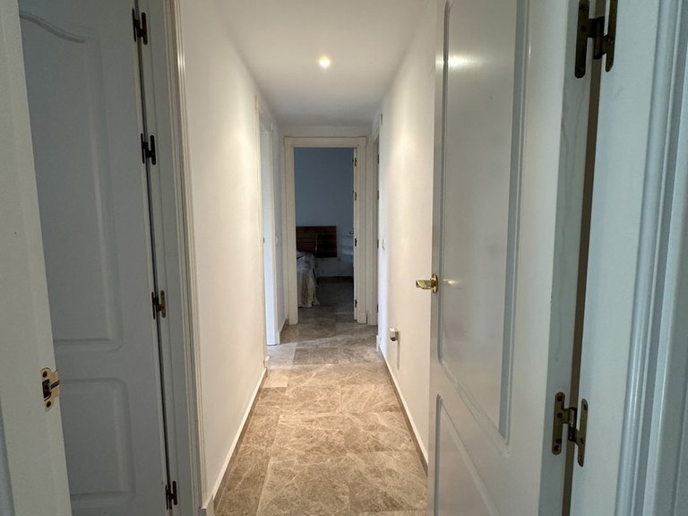 Apartment for Sale in Puerto Banús, Malaga 9