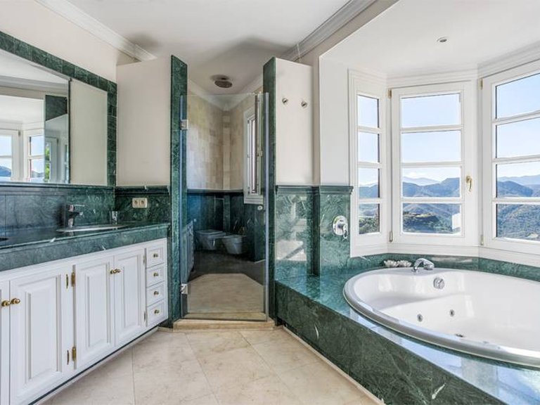 Villa for Sale in La Zagaleta, Malaga 11
