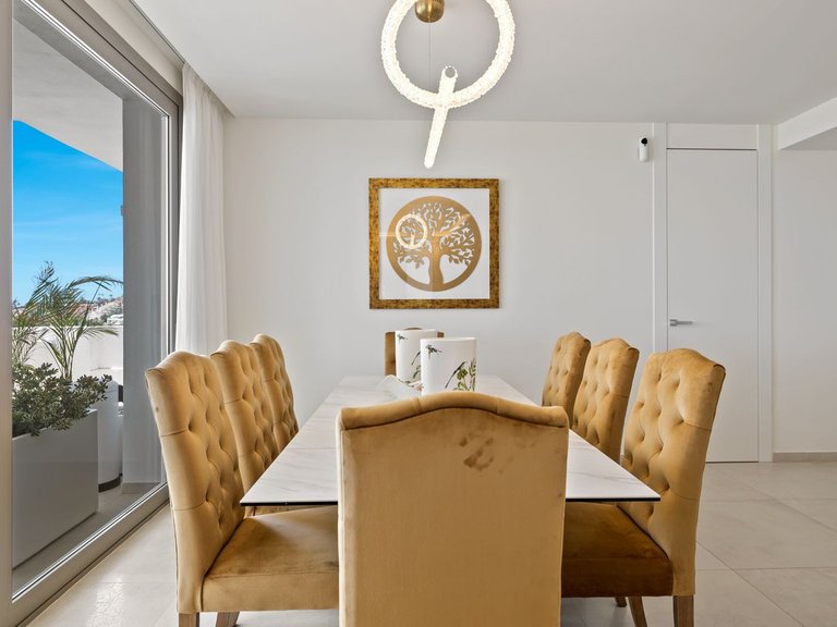 Penthouse for Sale in Nueva Andalucía, Malaga 10