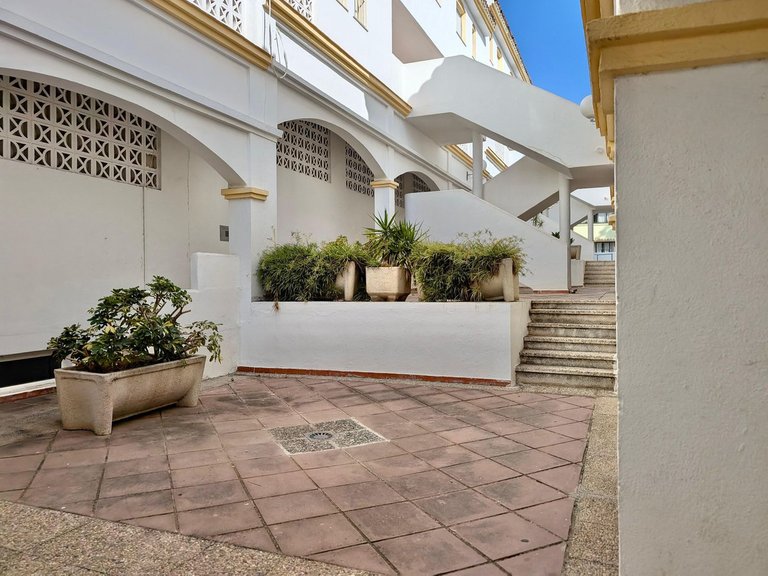 Apartment for Sale in Calahonda, Malaga 40