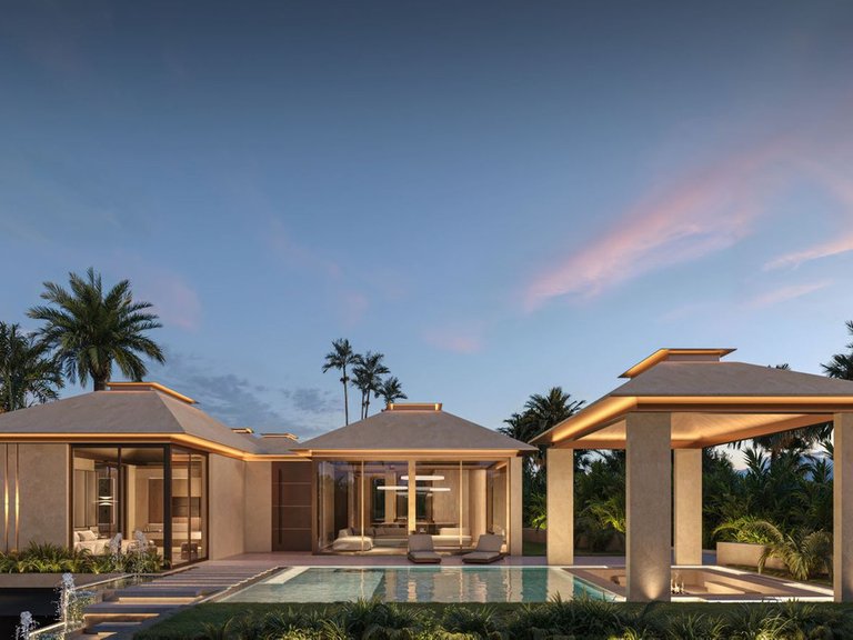 Villa for Sale in Nueva Andalucía, Malaga 1
