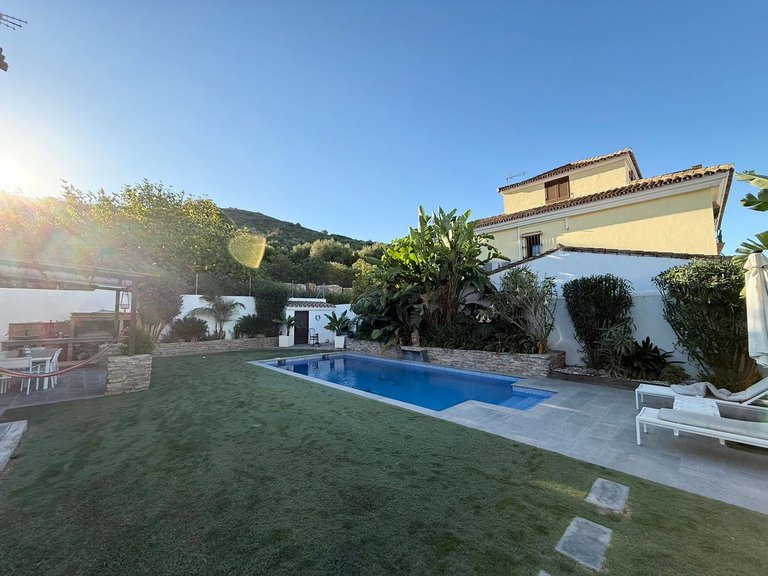 Villa for Sale in Casares, Malaga 24