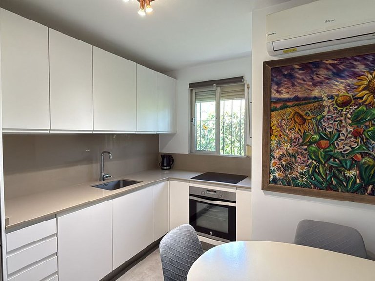 Villa for Sale in Estepona, Malaga 2