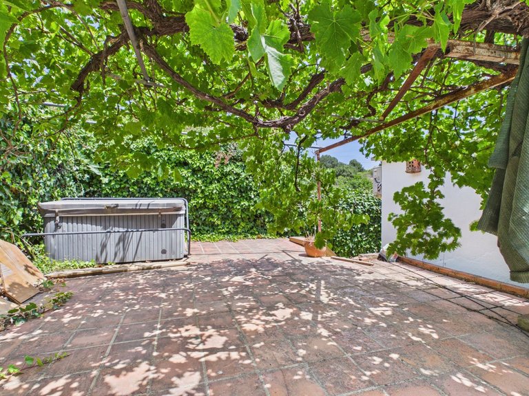 Villa for Sale in Estepona, Malaga 30