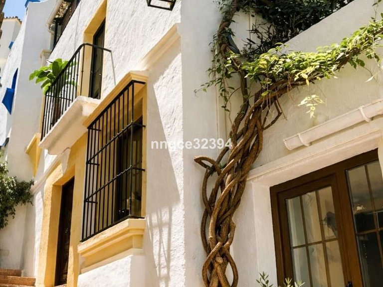 Villa for Sale in Benahavís, Malaga 37