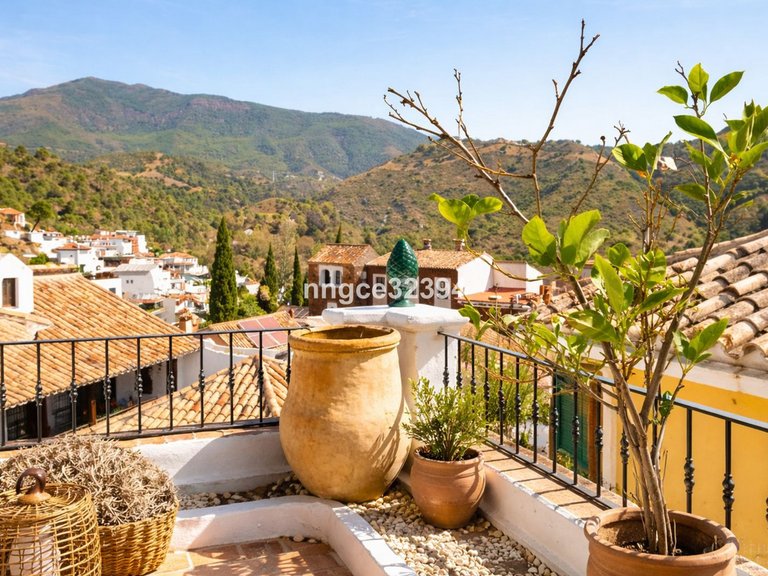 Villa for Sale in Benahavís, Malaga 9