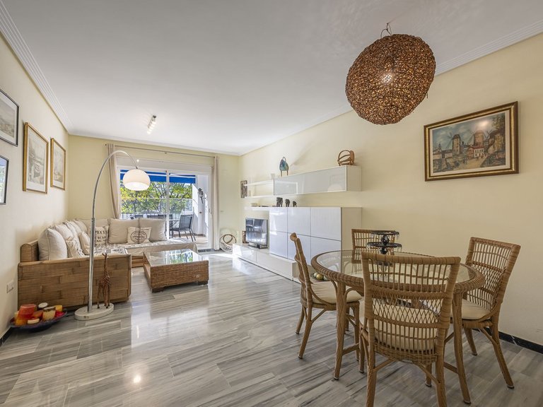 Apartment for Sale in Puerto Banús, Malaga 10