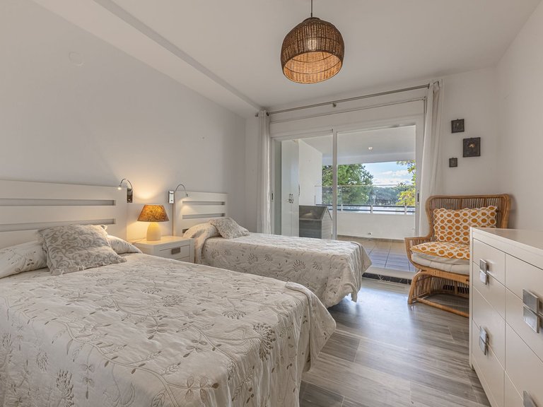 Apartment for Sale in Puerto Banús, Malaga 13