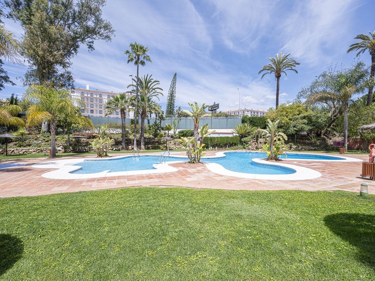 Apartment for Sale in Puerto Banús, Malaga 23