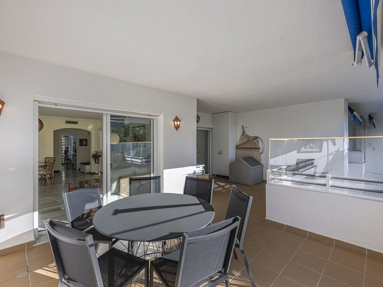 Apartment for Sale in Puerto Banús, Malaga 5