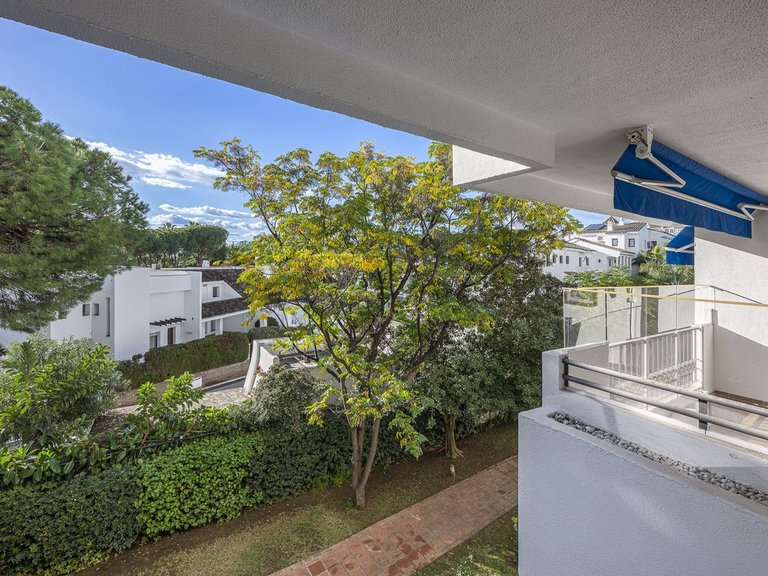 Apartment for Sale in Puerto Banús, Malaga 6