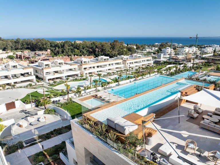 Apartment for Sale in The Golden Mile, Malaga 14
