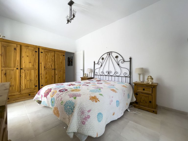Villa for Sale in Coín, Malaga 28
