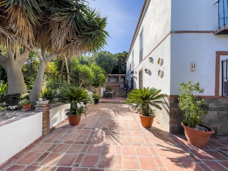 Villa for Sale in Coín, Malaga 5