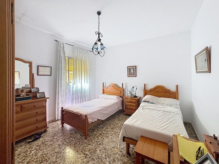 Villa for Sale in Estepona, Malaga 5