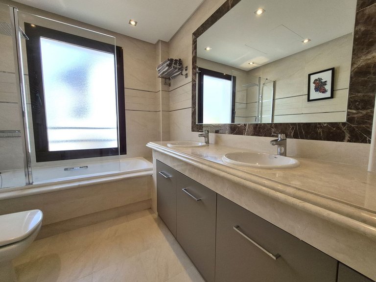 Town House for Sale in Estepona, Malaga 44