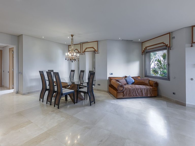 Apartment for Sale in Marbella, Malaga 12
