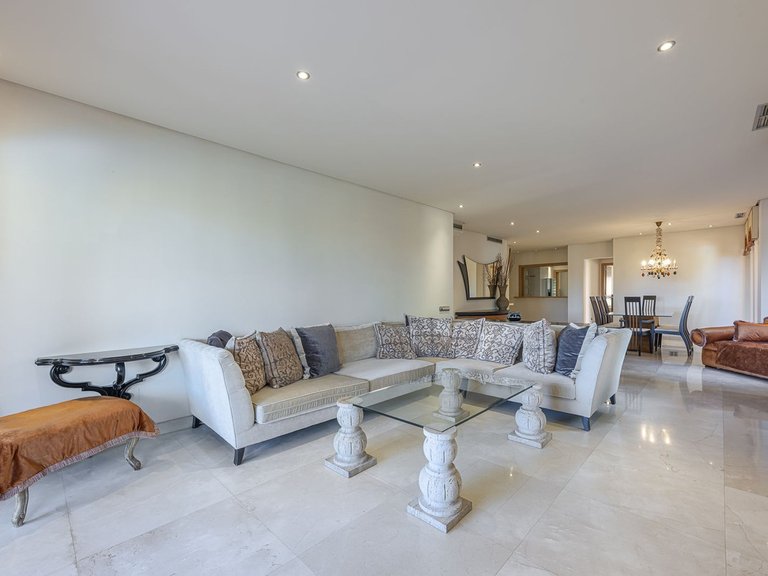 Apartment for Sale in Marbella, Malaga 14