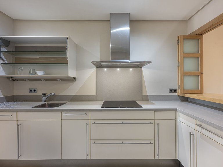 Apartment for Sale in Marbella, Malaga 18
