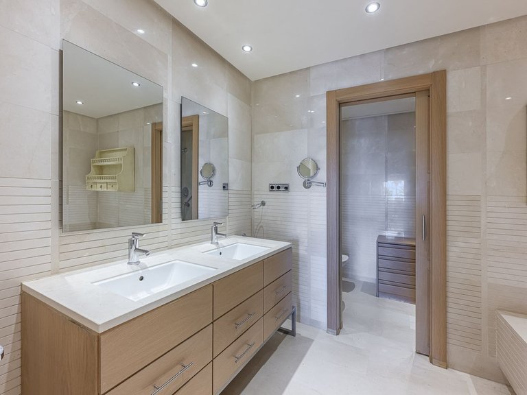 Apartment for Sale in Marbella, Malaga 24