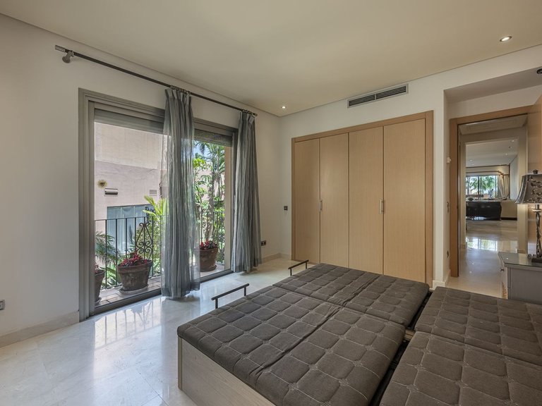 Apartment for Sale in Marbella, Malaga 30