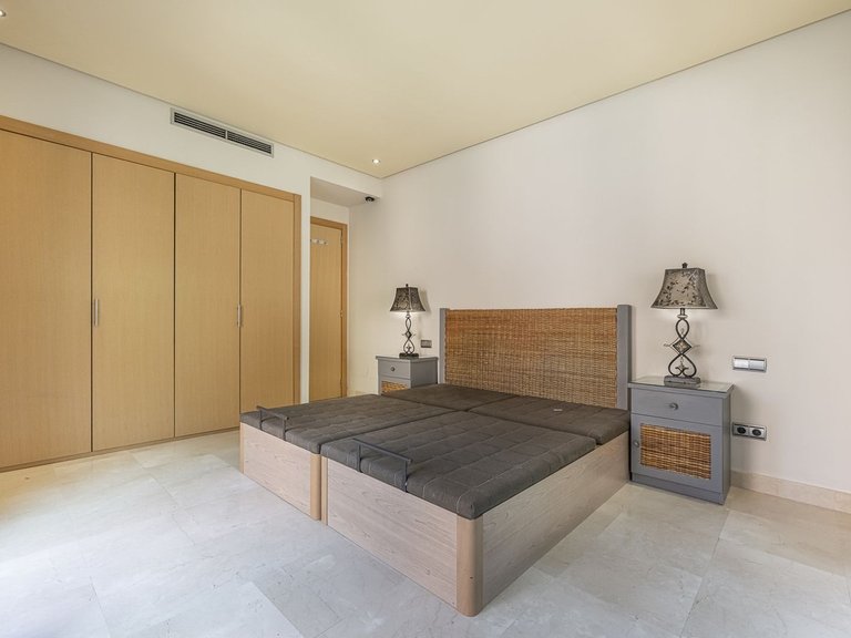 Apartment for Sale in Marbella, Malaga 31