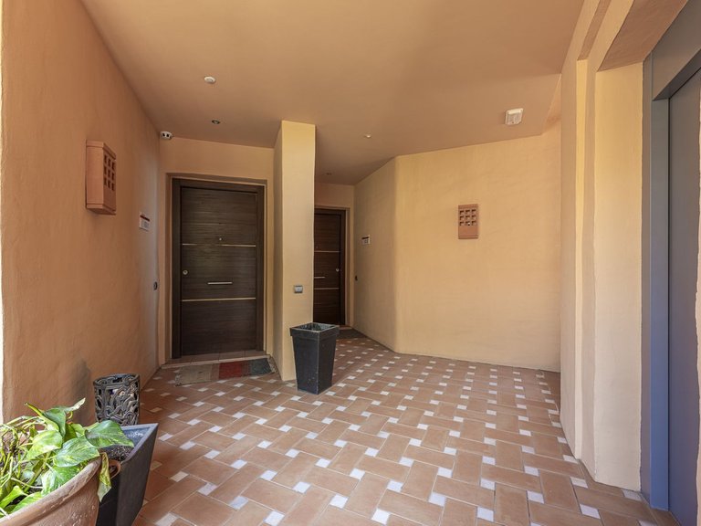 Apartment for Sale in Marbella, Malaga 34
