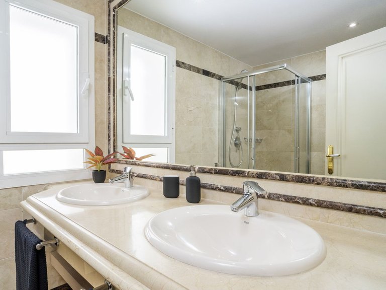 Apartment for Sale in Marbella, Malaga 11