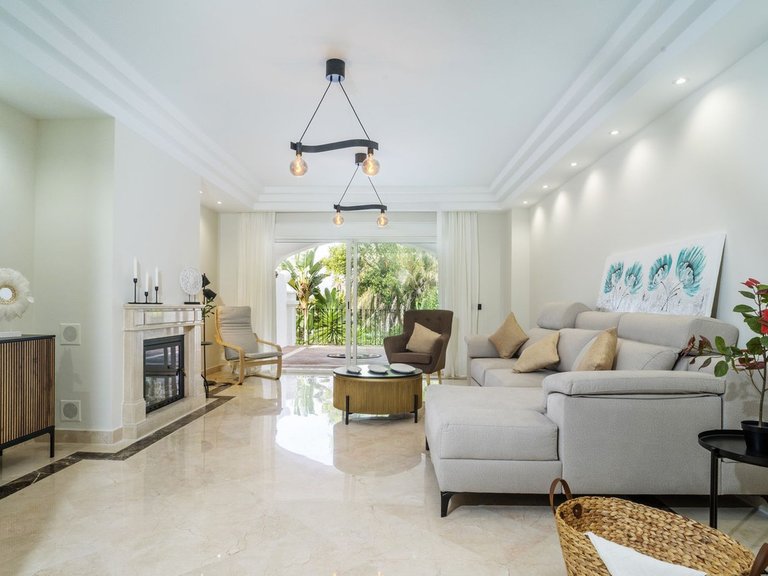 Apartment for Sale in Marbella, Malaga 24
