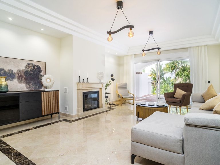 Apartment for Sale in Marbella, Malaga 25