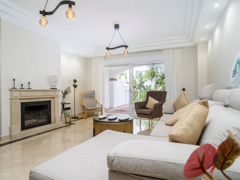 Apartment for Sale in Marbella, Malaga 27