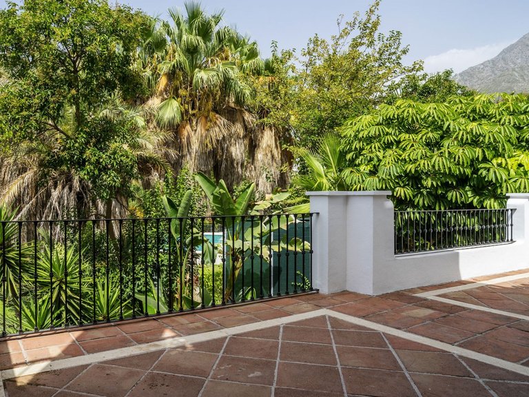 Apartment for Sale in Marbella, Malaga 32