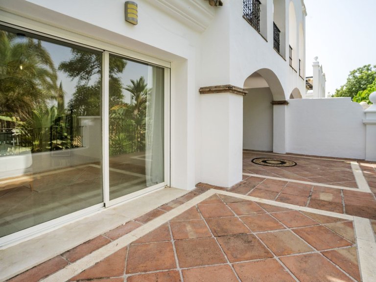 Apartment for Sale in Marbella, Malaga 37