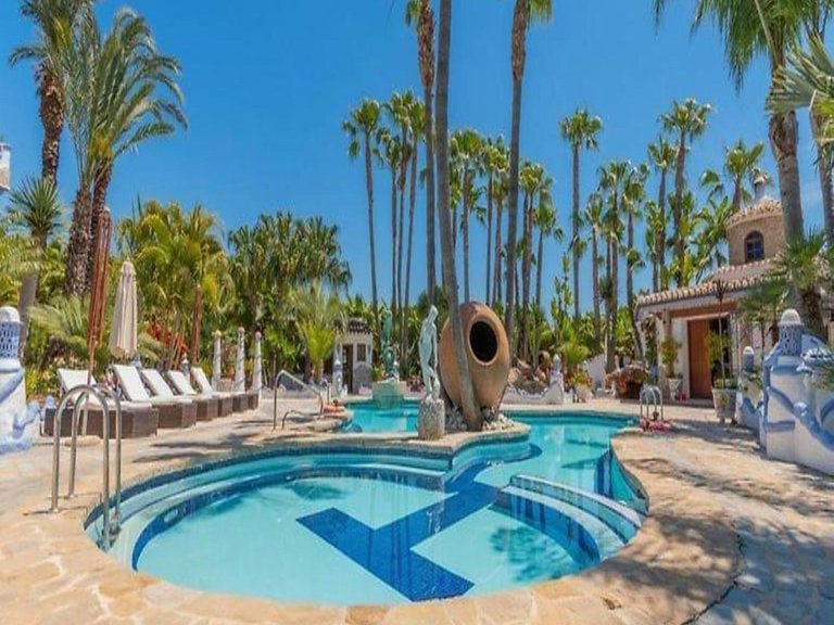 Villa for Sale in Alhaurín El Grande, Malaga 2