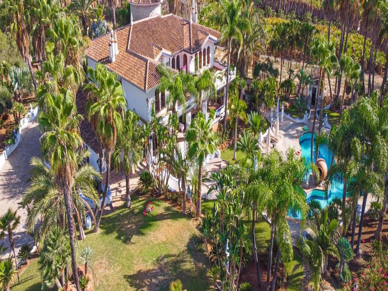 Villa for Sale in Alhaurín El Grande, Malaga 24