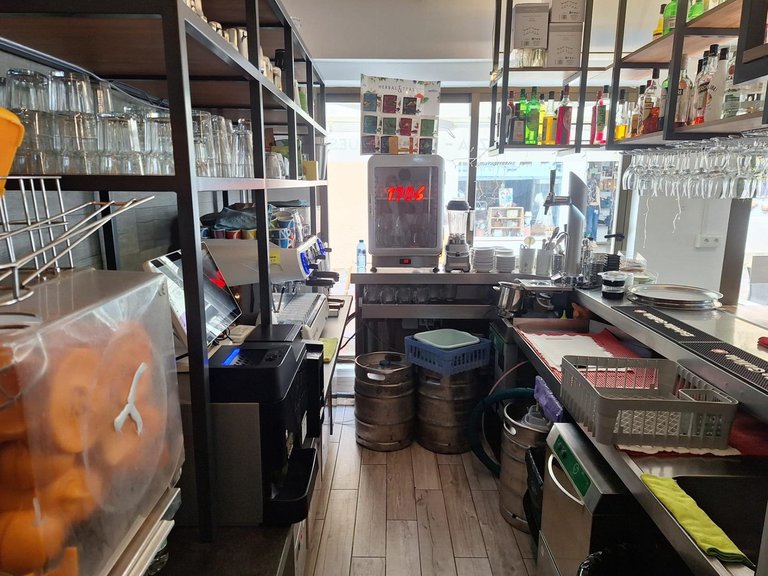 Commercial for Sale in Los Boliches, Malaga 8