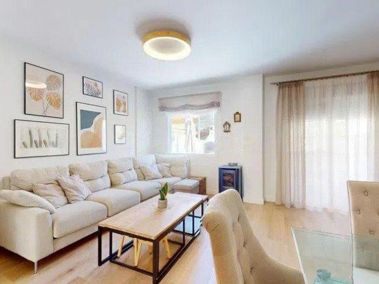 Villa for Sale in Alhaurín De La Torre, Malaga 1
