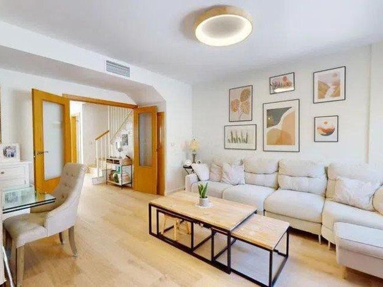 Villa for Sale in Alhaurín De La Torre, Malaga 4