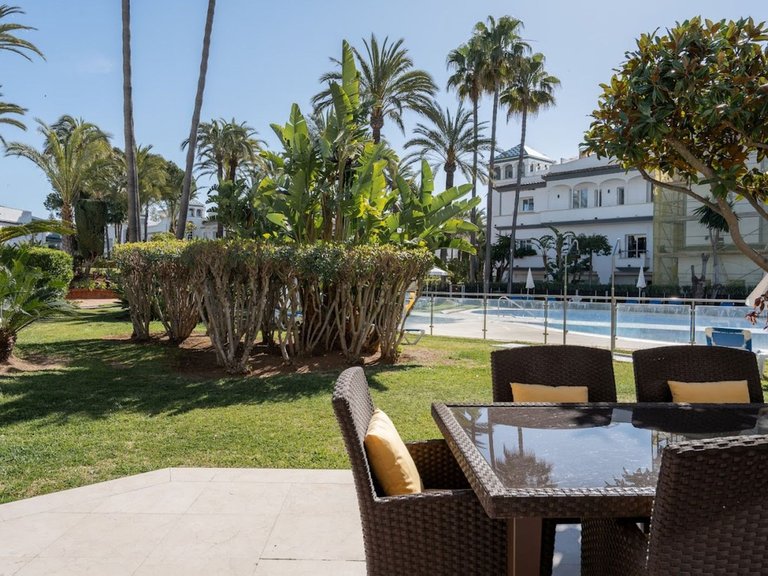 Villa for Sale in New Golden Mile, Malaga 13