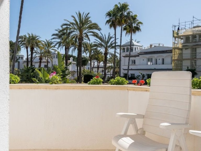 Villa for Sale in New Golden Mile, Malaga 19