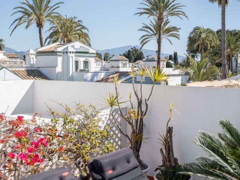 Villa for Sale in New Golden Mile, Malaga 22
