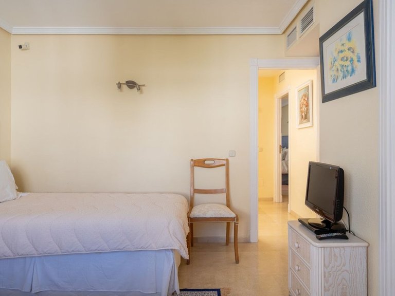 Villa for Sale in New Golden Mile, Malaga 26