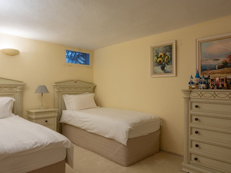 Villa for Sale in New Golden Mile, Malaga 29