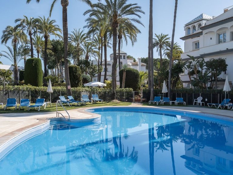 Villa for Sale in New Golden Mile, Malaga 36